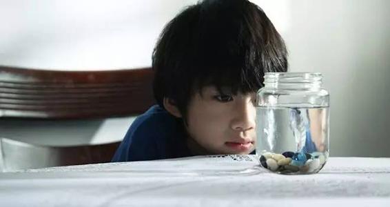 倒退型自闭症怎么形成,倒退型自闭症最晚什么时候出现