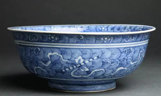 瓷器看底足鉴别年代,瓷器底足无釉各代特征