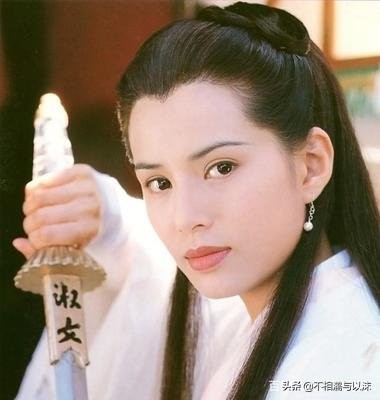 飞雪连天射白鹿，笑书神侠倚碧鸳，附用在武侠江湖世界的好诗好句