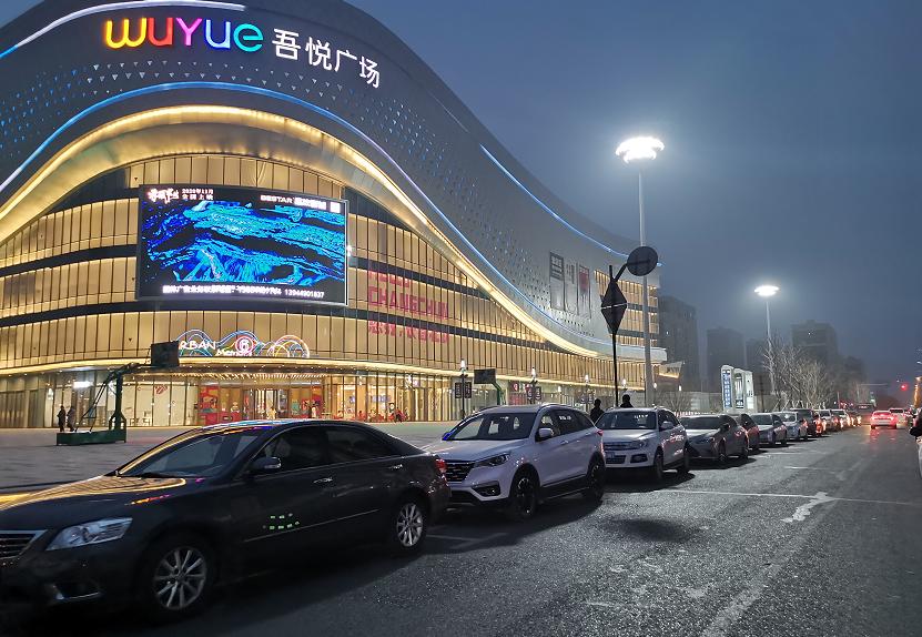 别再黑北湖没人了，停车位都找不着