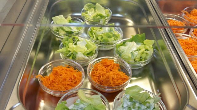 为救地球不吃肉？瑞典幼儿园实施强制素食“实验”