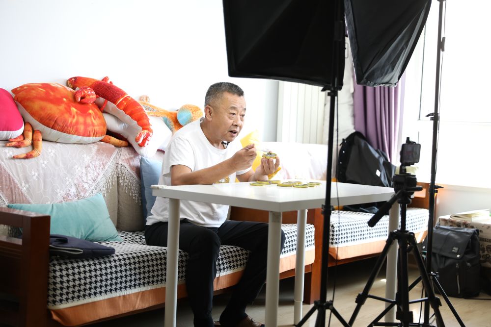 结巴老爹写真集,网红结巴老爹视频