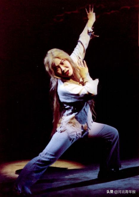 86岁郭兰英的一跪，让人掉泪！这一切源自周总理对她说的“传下去”