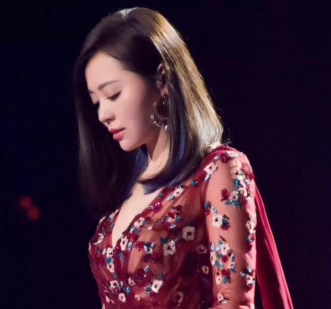 错爱15年终甩渣男，让王思聪都疯狂打call的她惊艳了全网！