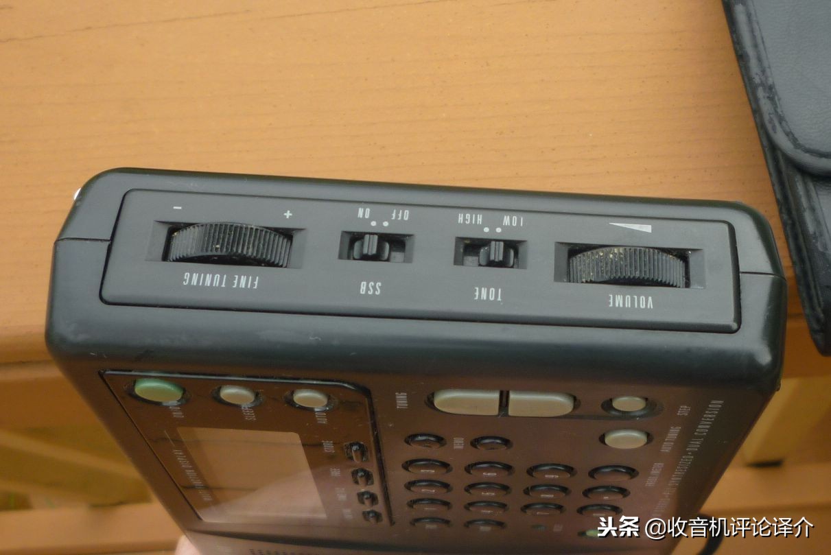 “世界三大便携机”之一的根德YB400收音机评测