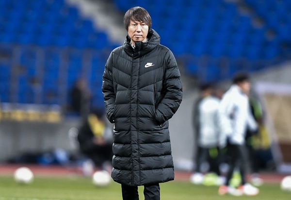 中国战平香港足球队,中国队战胜巴西国足