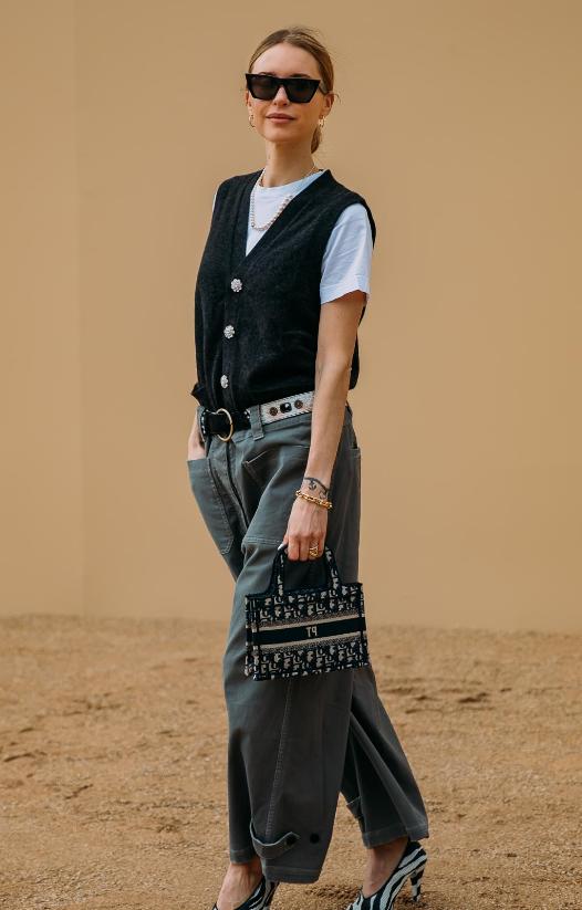 白色怎么显得高级,穿搭基础色都是什么颜色