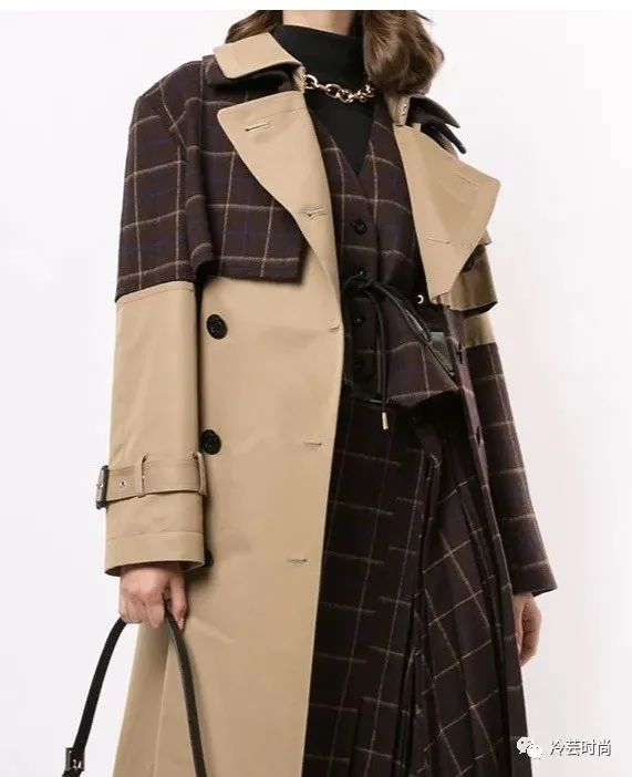 项链的活动扣佩戴方法,项链的佩戴要讲究八大搭配技巧