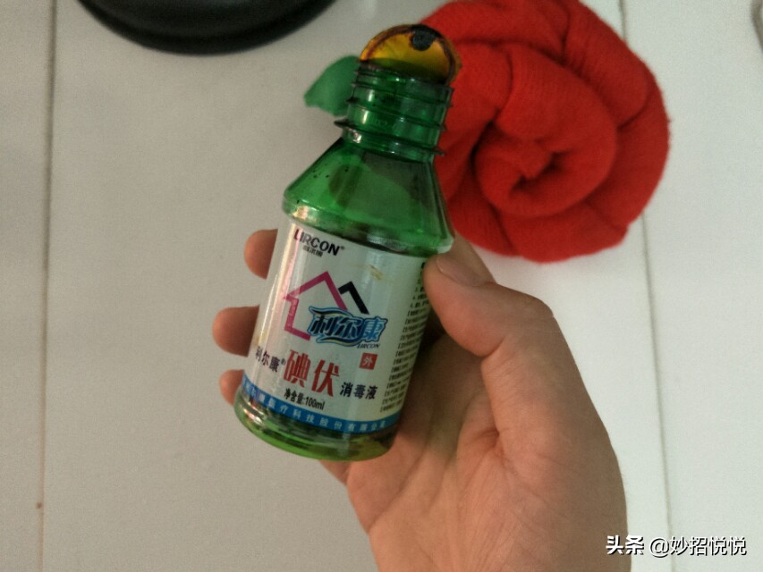 不小心被划破,这样做可以让它快速愈合,学会赶紧试试吧,很实用