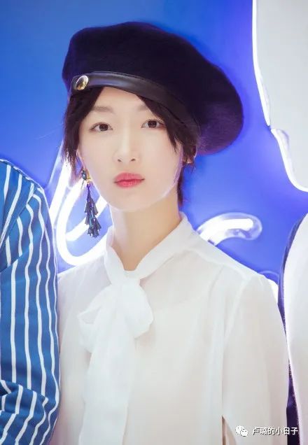 真正的法国女人,真正的巴黎女生冬天都在穿什么