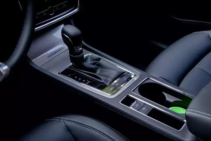 十万以内性价比高的车怎么选,十万级家轿买哪个