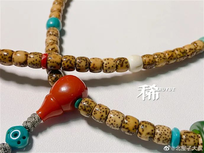 什么手串对自己的运气比较好,2024本命年带什么手串