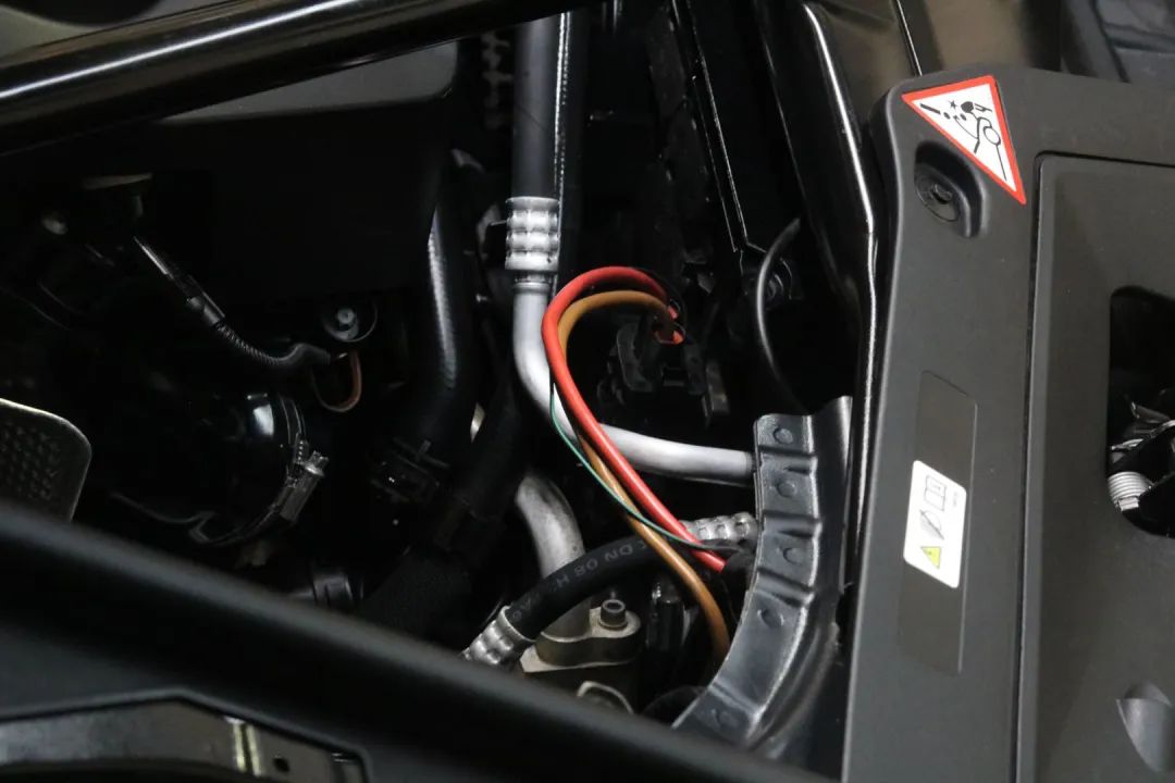 怪兽修车:翻新一辆11年破烂不堪的宝马GT,车况不忍直视