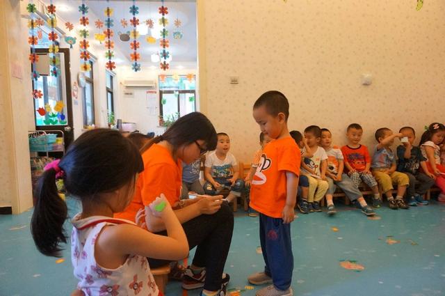 人口普查各年龄段男女,人口普查结果0-14岁男女比例