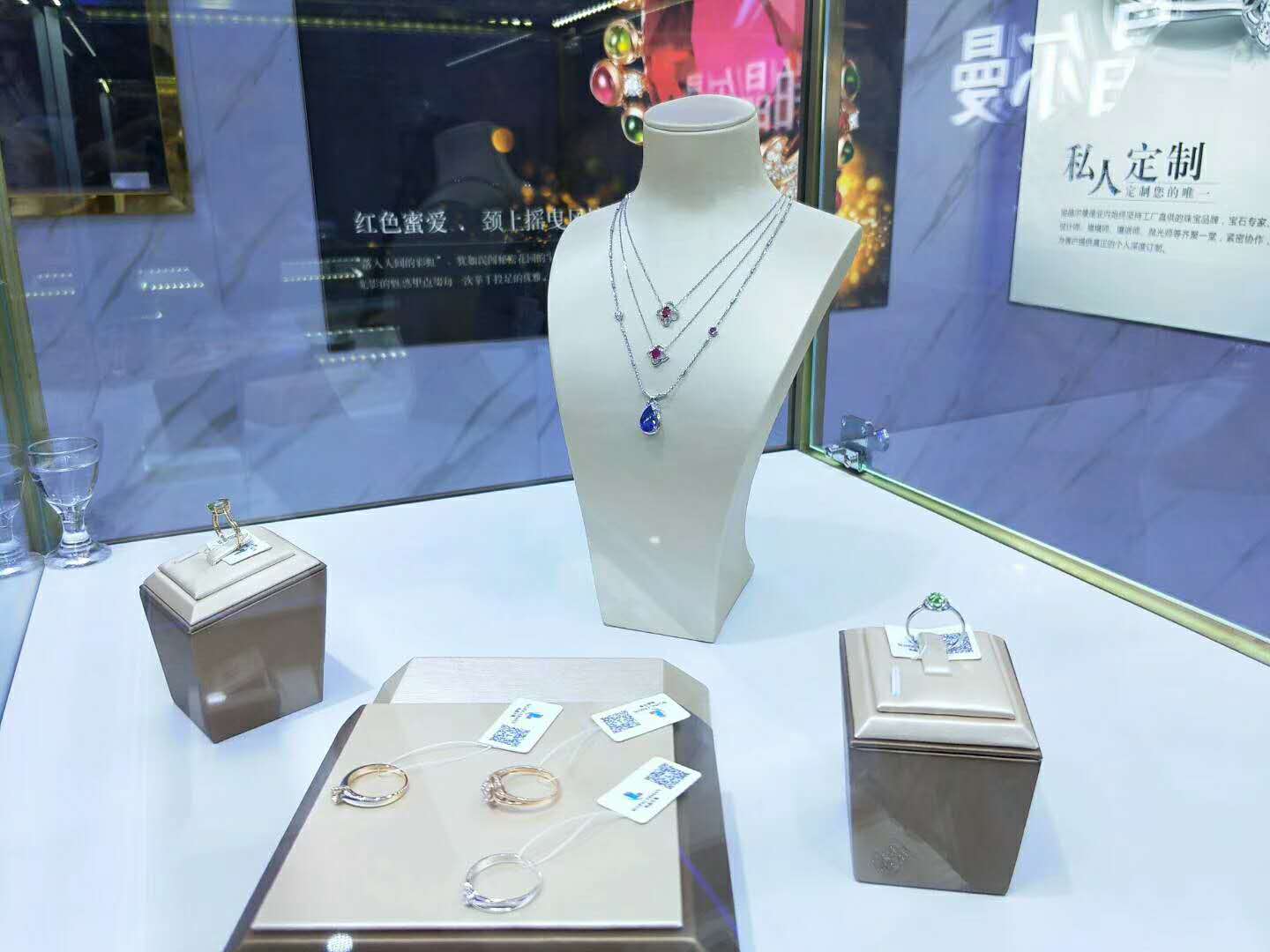 如何开珠宝店经营模式,新手怎么开珠宝店