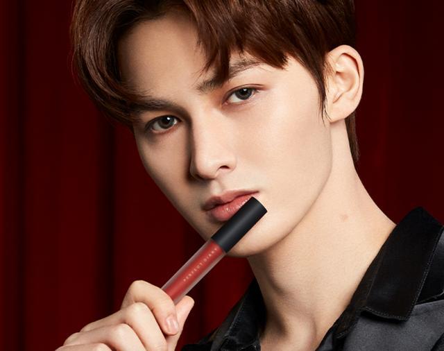 李佳琦推荐的明星同款口红：每一支都是仙女色号，好看到爆