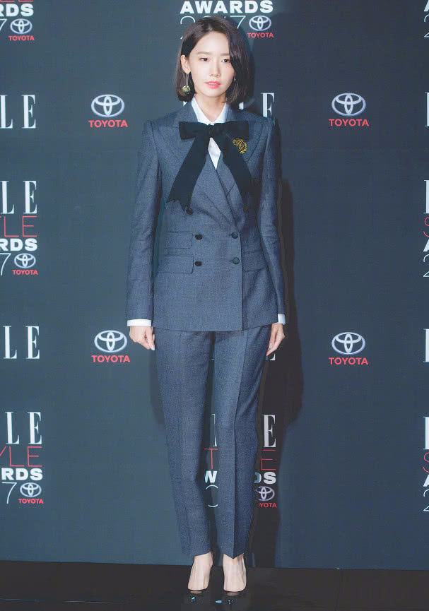 林允儿穿搭被吐槽膀大腰粗,林允儿被人嫌弃