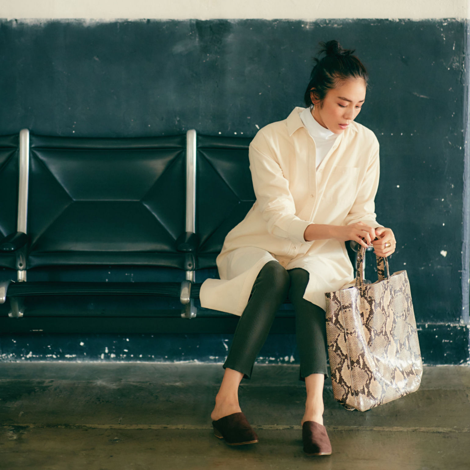 秋冬穿搭给人高级感的颜色搭配,针织罗纹套装怎么搭配