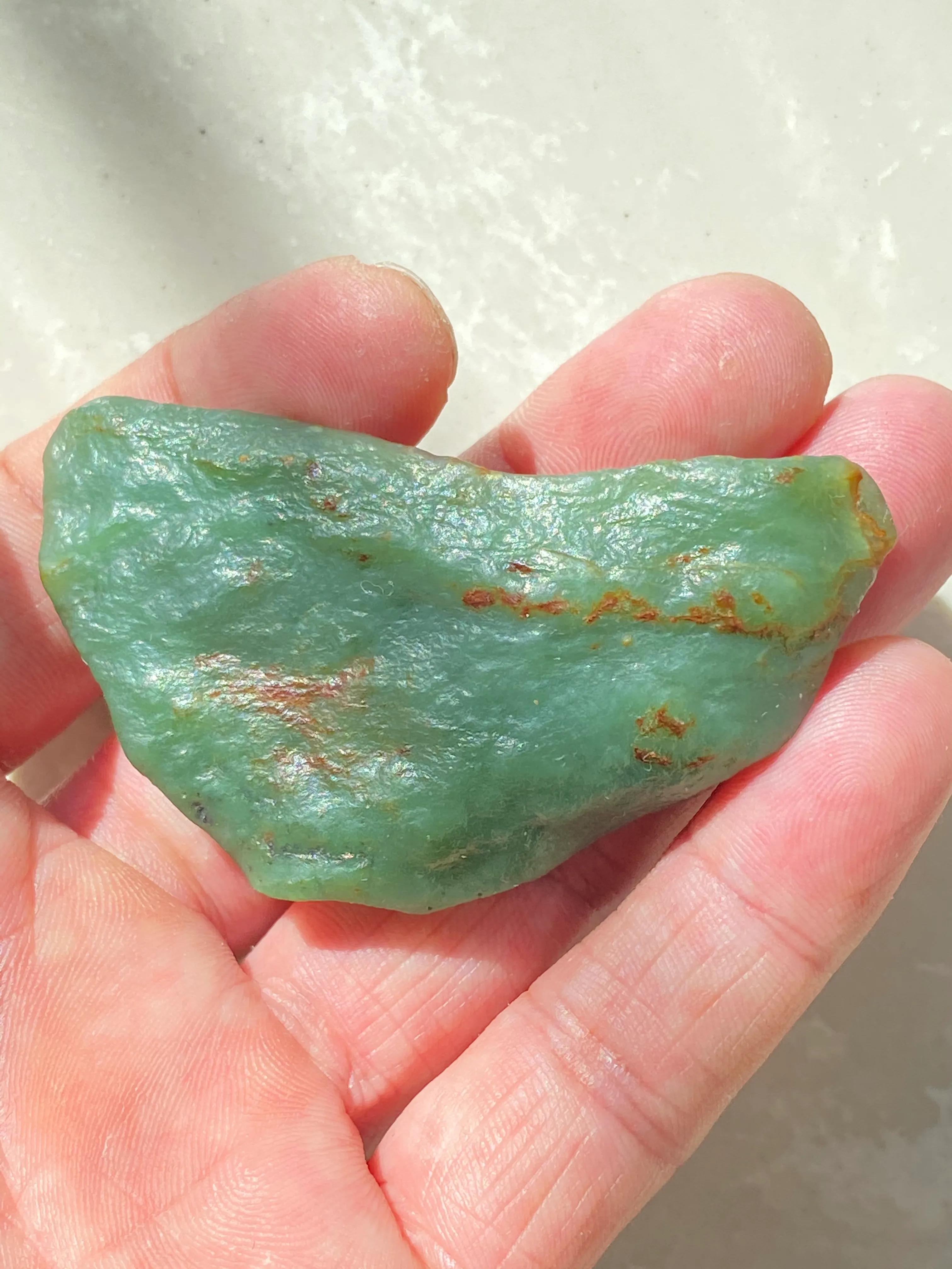 喜田新疆和田玉,新疆碧玉和和田玉有什么区别