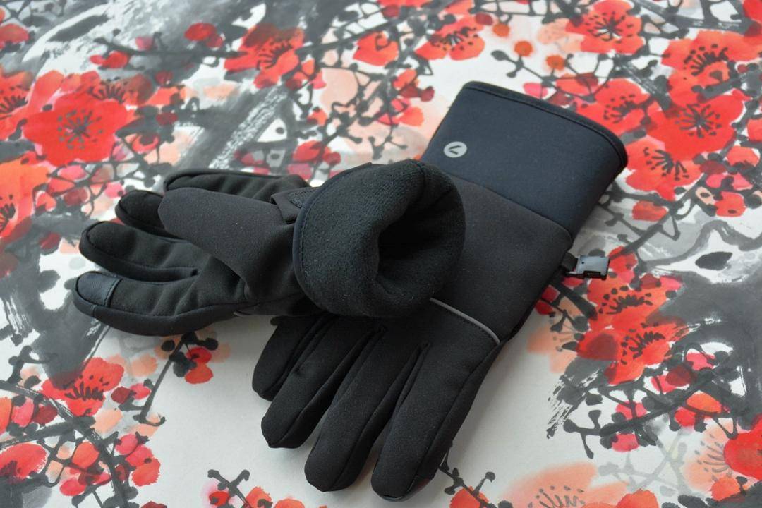 秋冬户外保暖加绒防水防触屏手套,鹿绒保暖触屏手套