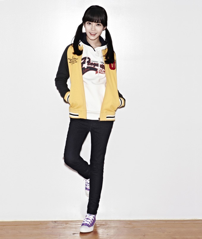 韩国李知恩iu牛仔裤,iu李知恩韩国跑男是哪一期