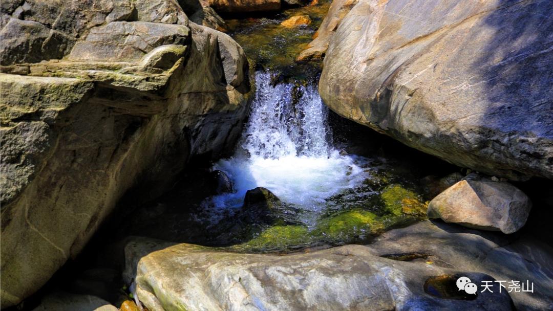 揽一袭清凉尧山寻一程碧水流长