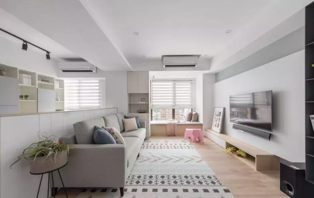 房子装修花再多钱,客厅还是沙发+茶几+电视柜,这样装修好看实用