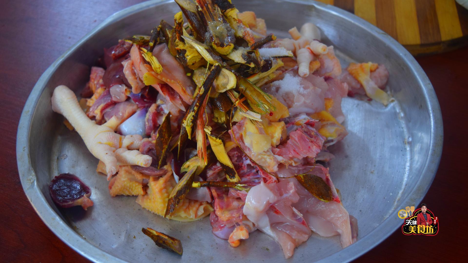 五指毛桃煲土鸡茯苓灵芝汤,五指毛桃蒸鸡肉