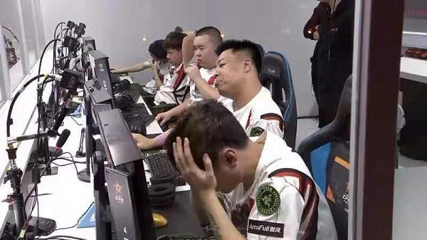 中国CF再丢世界冠军,网友感慨和中国男足差不多