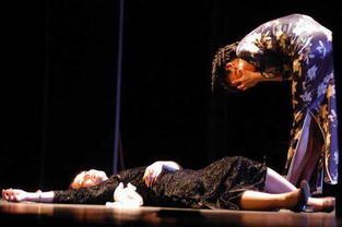 论张爱玲小说金锁记的悲剧意识,张爱玲金锁记中曹七巧的悲剧