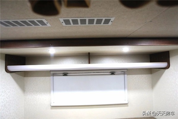 2018拓锐斯特房车经典款,拓锐斯特2022款房车c型菁英版