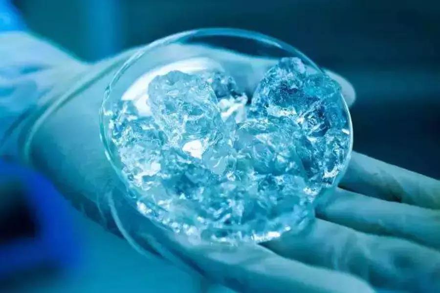 为什么女人都要为了爱情不择手段,女人为了自己的爱能疯狂吗