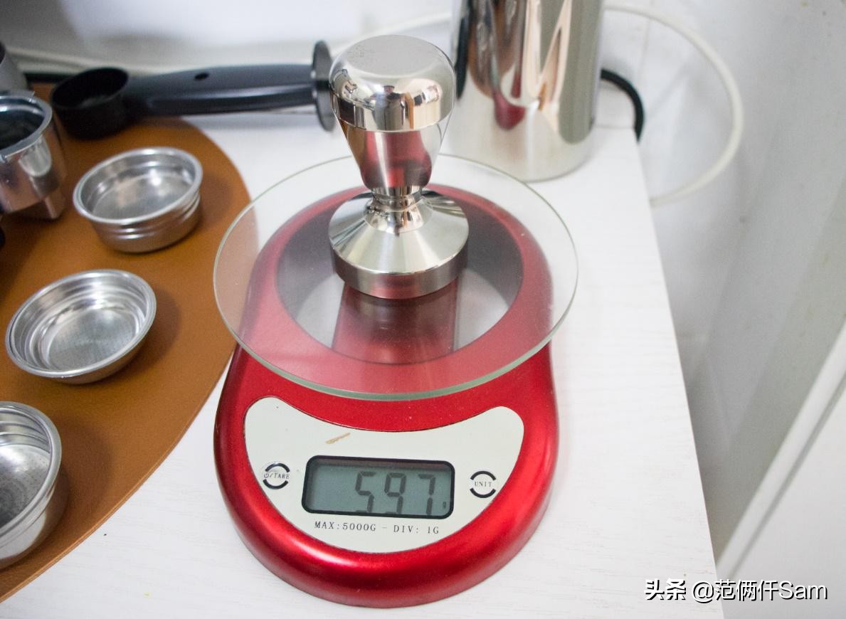 十五秒学会三段咖啡拉花,半自动意式咖啡机使用技巧