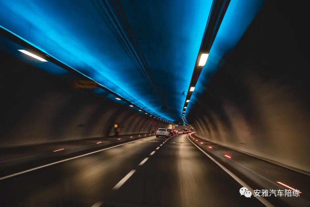 跟车距离技巧视频教学,科目一跟车距离技巧