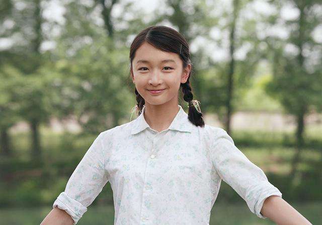 周冬雨出道后一共拿过几个奖,周冬雨28岁就拿了两个影后