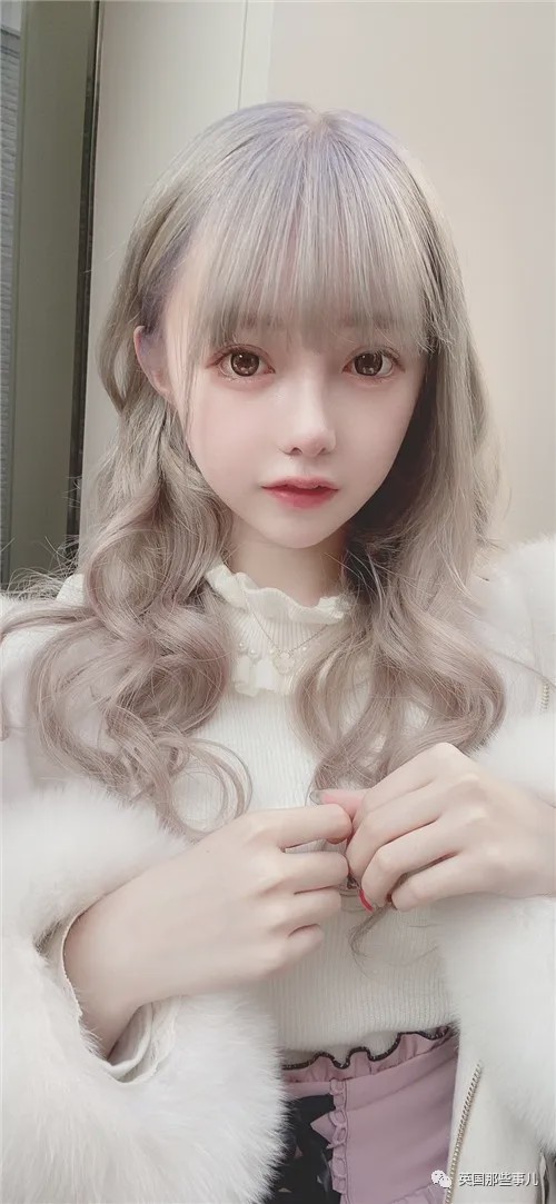 19岁少女整容成60岁大妈,女子花20w整容成网红脸