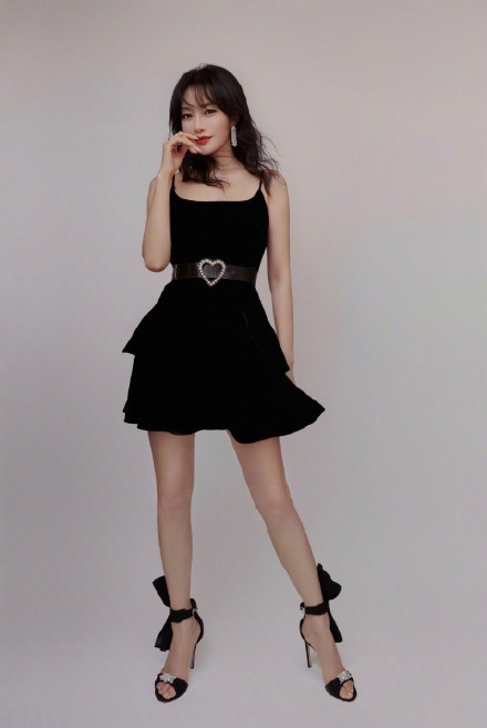 亚历山大王高跟鞋穿搭,亚历山大高跟鞋2023新款