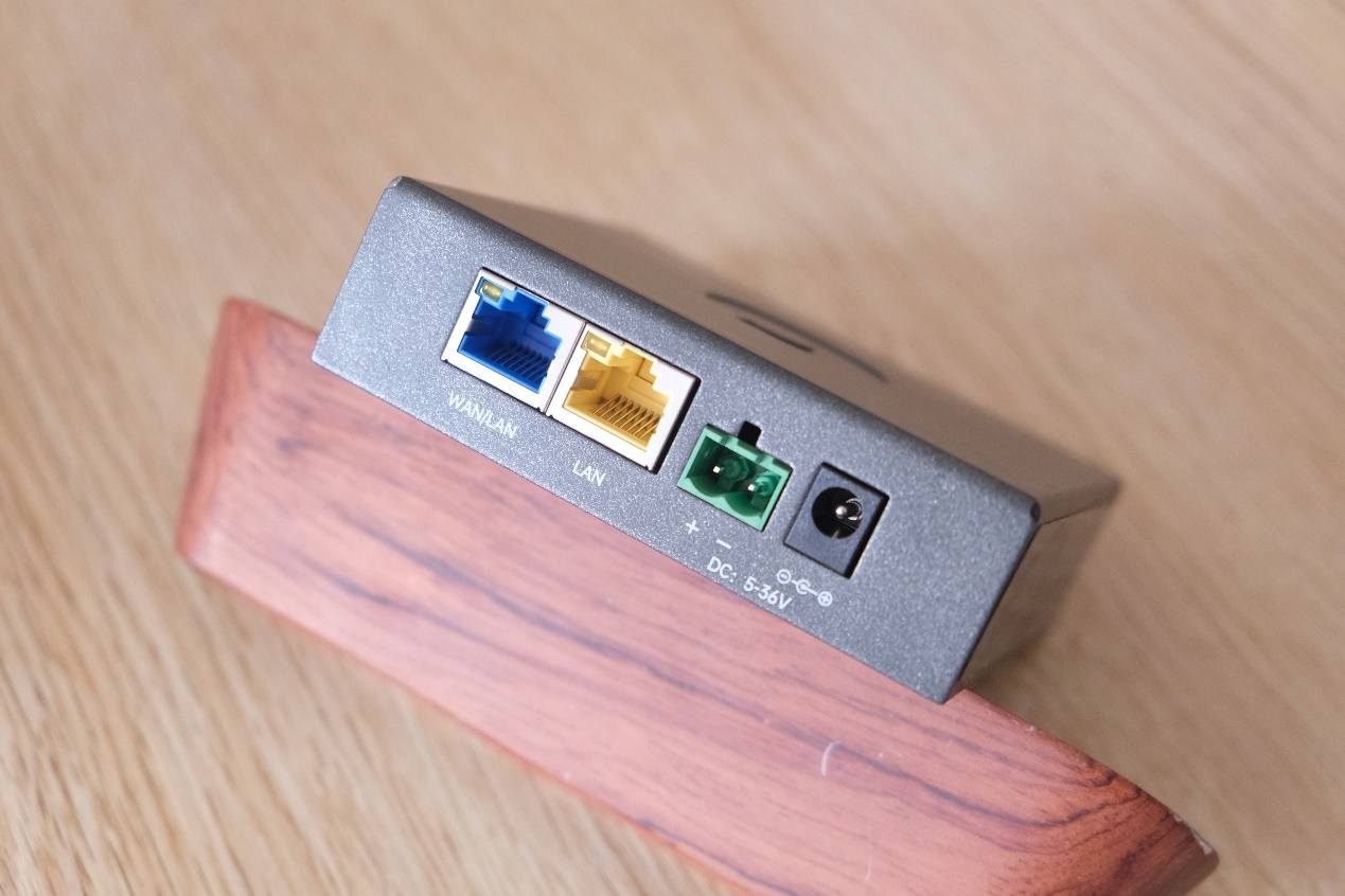 蒲公英4g工业级无线路由器r300,蒲公英4g路由器r300a和r300s