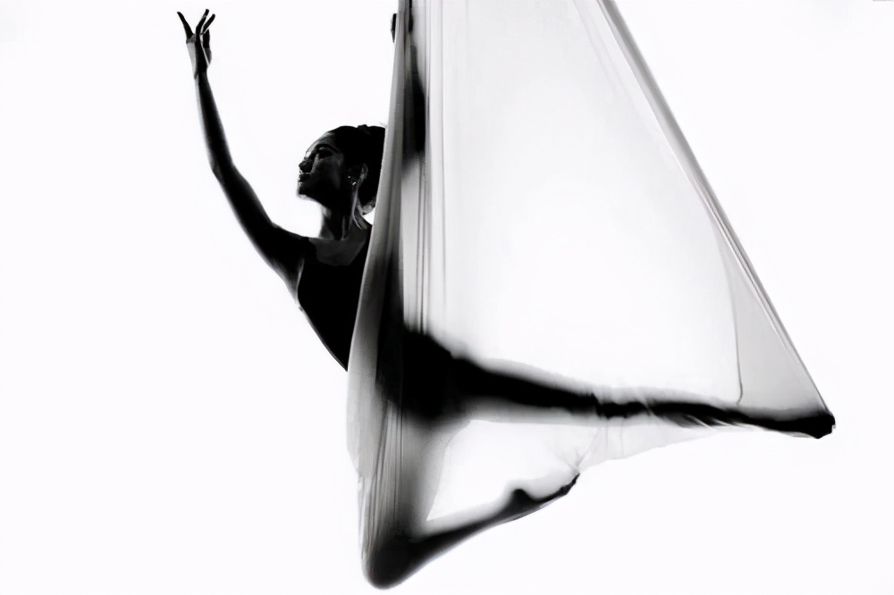 女人都是水做的,唐幼馨气质瑜伽教学视频