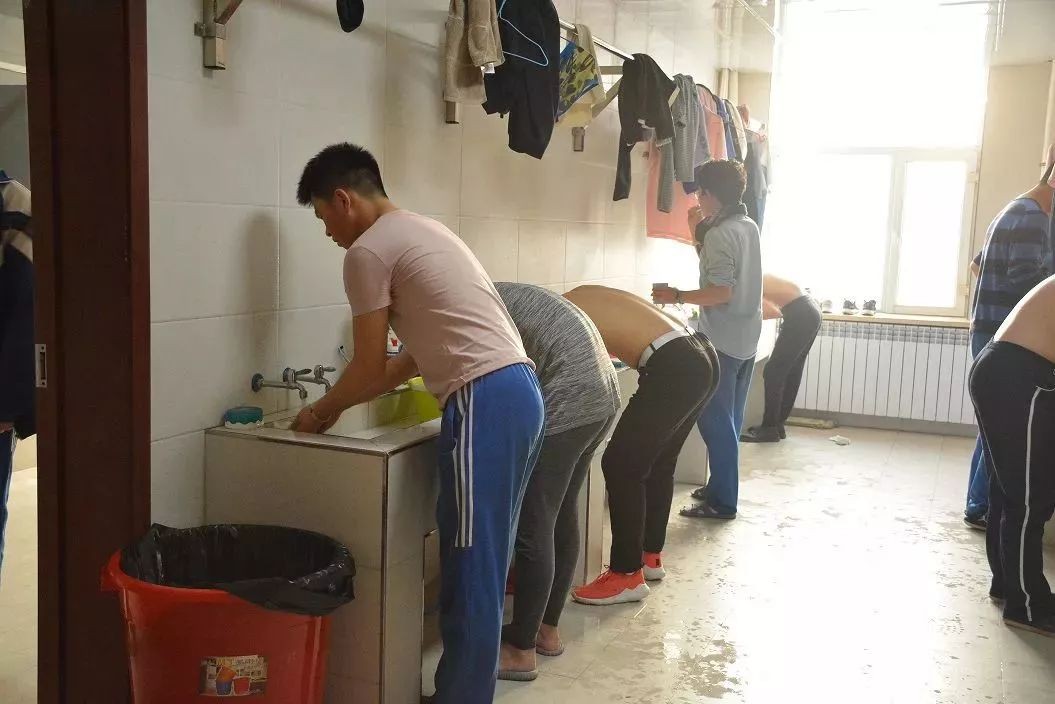 高中生住校要注意哪些,高中生非要走读怎么办