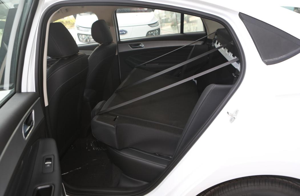 高颜值之选三款平民性能轿车推荐,4万多能买啥二手皮实耐用的suv