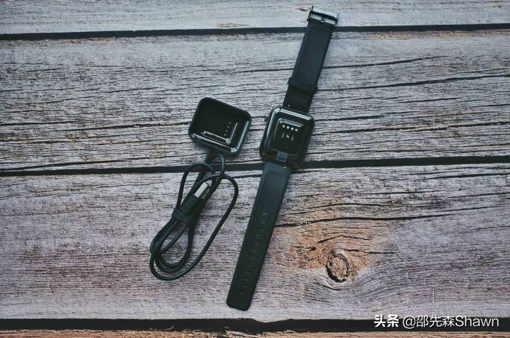 小米儿童手表5x评测视频,小米手表和苹果手表对比评测