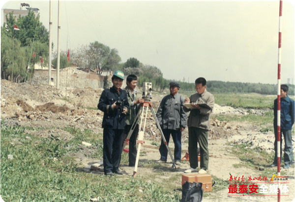 一条条公路,一条条公路纵横交错