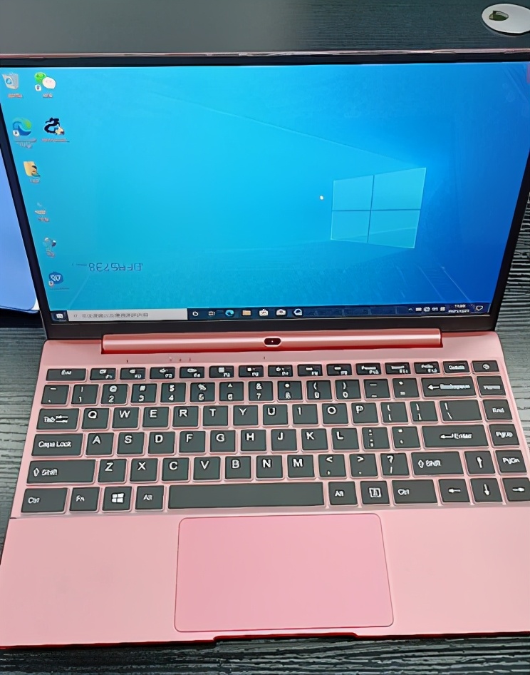 台式机性能比笔记本电脑要高多少,家庭用电脑台式机好还是笔记本好