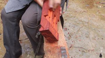 中国宝藏爷爷靠玩木头火到国外了,中国宝藏爷爷玩木头火到国外了