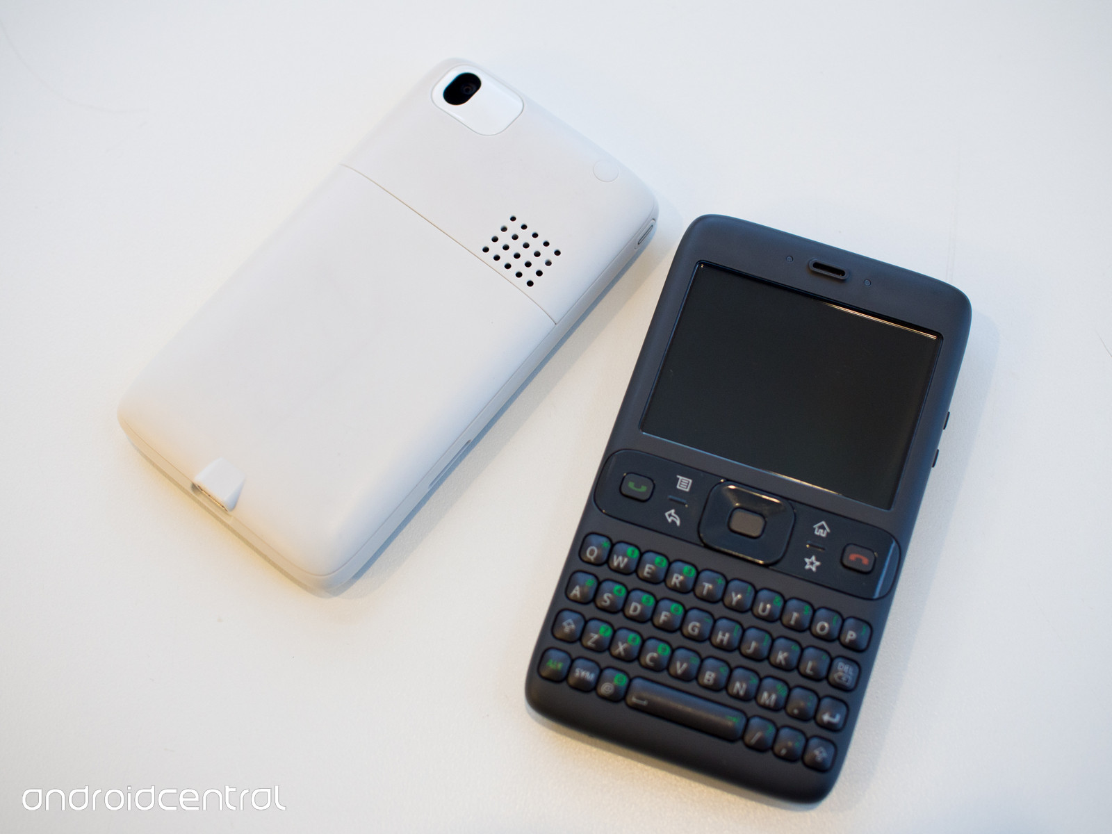 全球首款智能手机,全球首款t型手机