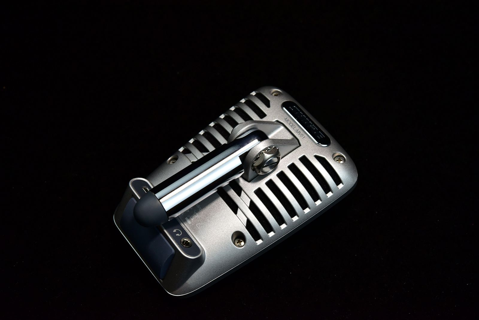 手持麦克风推荐舒尔,舒尔哪个麦克风最好