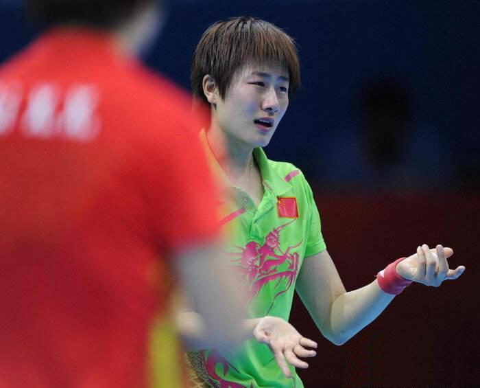 马龙pk林高远澳门逆旋转发球,乒乓球合法发球的弧线图解