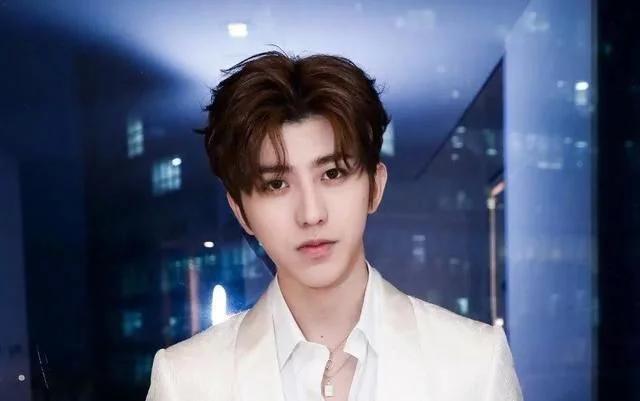 蔡徐坤排名第二是哪次,蔡徐坤周杰伦人气榜