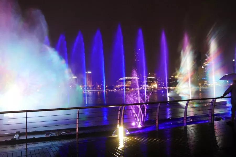 滨海湾金沙酒店一晚多少钱,新加坡滨海湾金沙酒店的视频